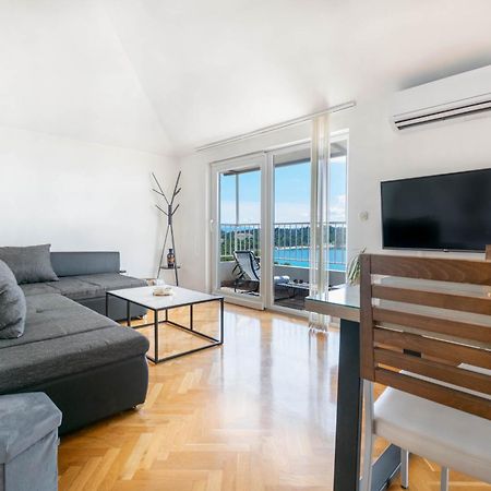 Apartment 30 M From Beach,Makarska,Marija Luaran gambar