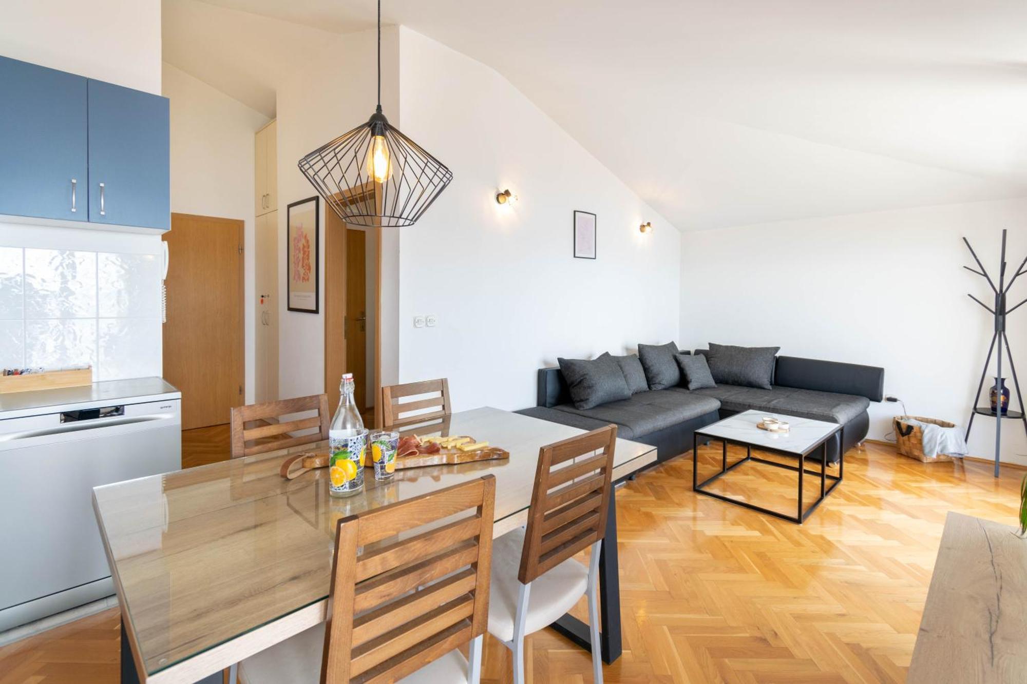 Apartment 30 M From Beach,Makarska,Marija Luaran gambar