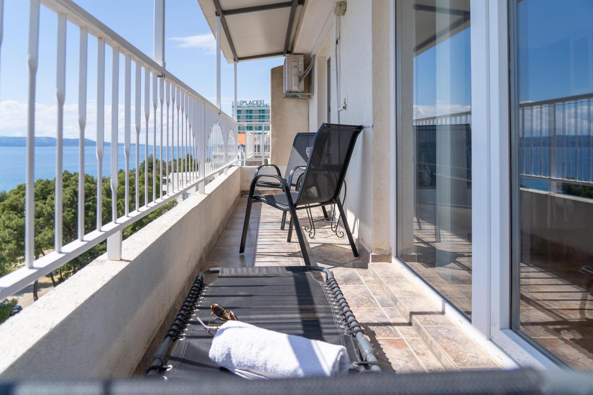 Apartment 30 M From Beach,Makarska,Marija Luaran gambar
