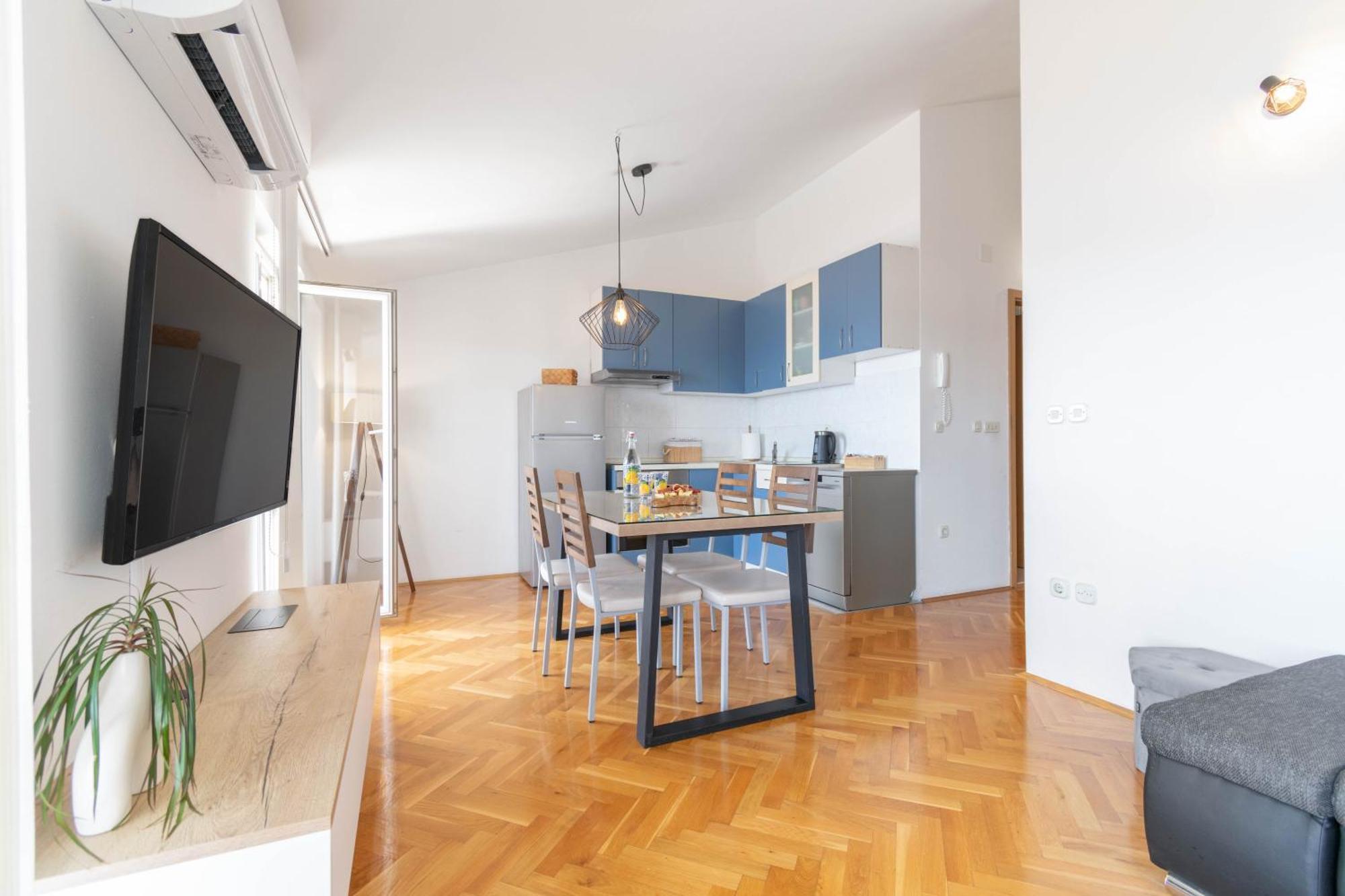 Apartment 30 M From Beach,Makarska,Marija Luaran gambar