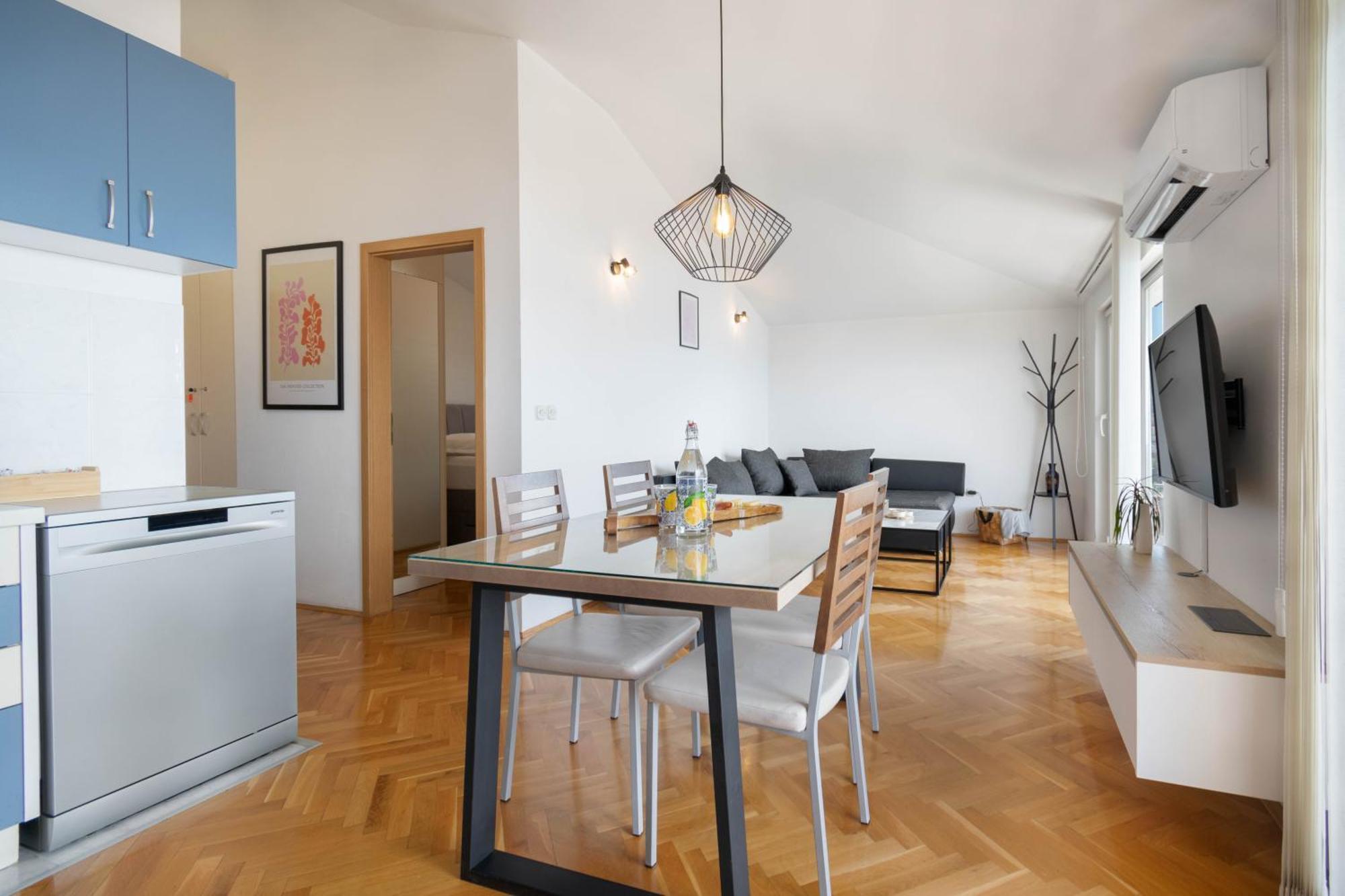Apartment 30 M From Beach,Makarska,Marija Luaran gambar