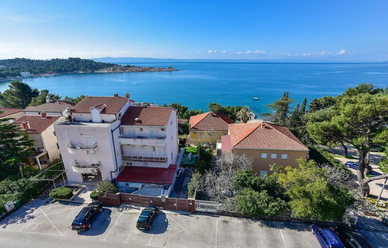 Apartment 30 M From Beach,Makarska,Marija Luaran gambar